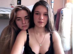 Fox reccomend two amateur lesbian webcam
